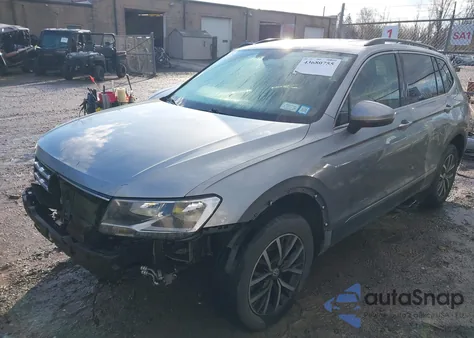 2020 Volkswagen Tiguan 2.0T Se/2.0T Se R-Line Black/2.0T Sel из США, поврежденный, VIN 3VV2B7AX9LM003098